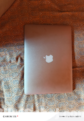 Macbook Air (2017)